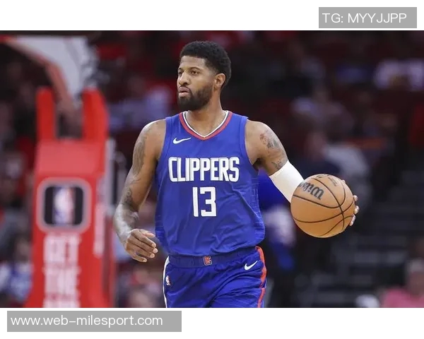 乔治表现出色半场7投4中三分球命中3个贡献13分3篮板2助攻 乔治表现出色半场7投4中三分球命中3个贡献13分3篮板2助攻