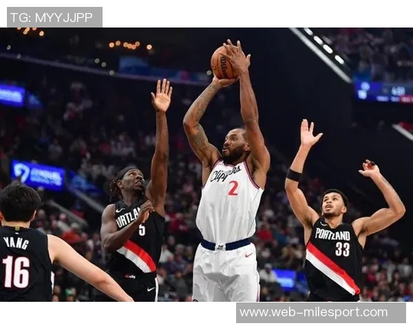 威利格林称赞新秀表现球队信任费尔斯奎因的关键时刻发挥 威利格林称赞新秀表现球队信任费尔斯奎因的关键时刻发挥