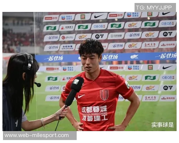 李新翔谈中超首年夺冠难度与对偶像武磊的崇敬之情 李新翔谈中超首年夺冠难度与对偶像武磊的崇敬之情