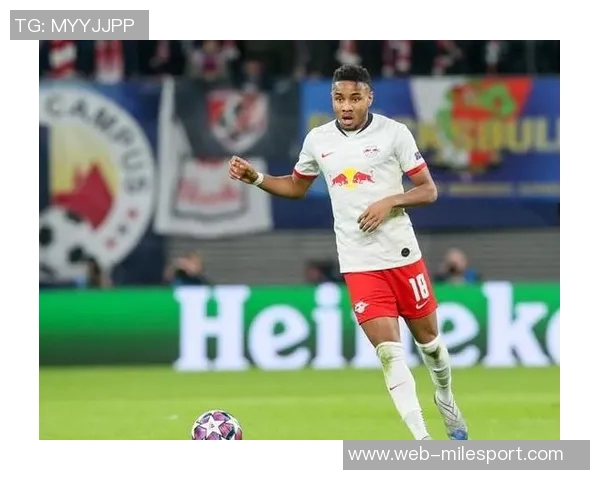 曼联小将谢伊莱西受邀英格兰队训练课展现潜力与成长