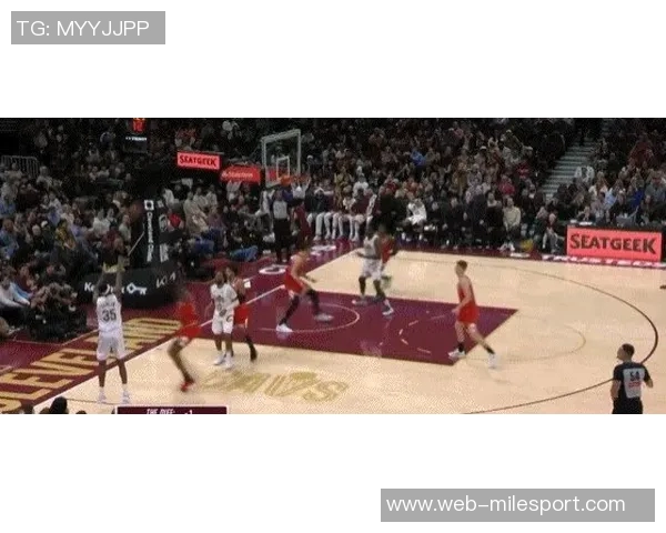 汤姆林全力以赴助球队争胜10中8砍下18分展现活力引擎风采 汤姆林全力以赴助球队争胜10中8砍下18分展现活力引擎风采