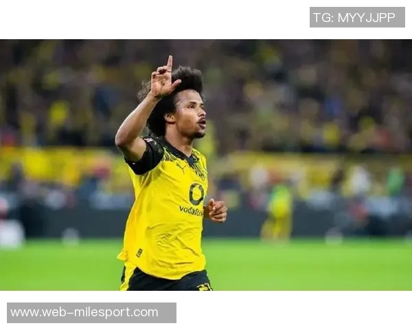 曼联对多特边锋阿德耶米表现出兴趣球探主管与其关系密切