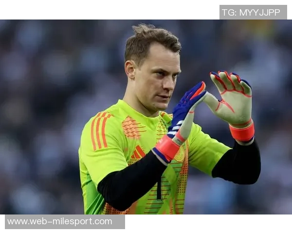 拜仁官方宣布诺伊尔肌肉纤维撕裂冬歇期后有望复出