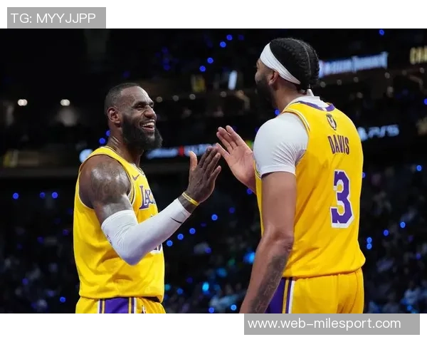 詹姆斯谈球队表现:尽管投篮不佳仍能取得胜利令人振奋 詹姆斯谈球队表现:尽管投篮不佳仍能取得胜利令人振奋