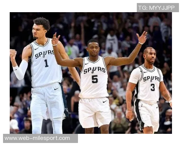 扛起球队重任福克斯场均267分助马刺迎来三连胜 扛起球队重任福克斯场均267分助马刺迎来三连胜